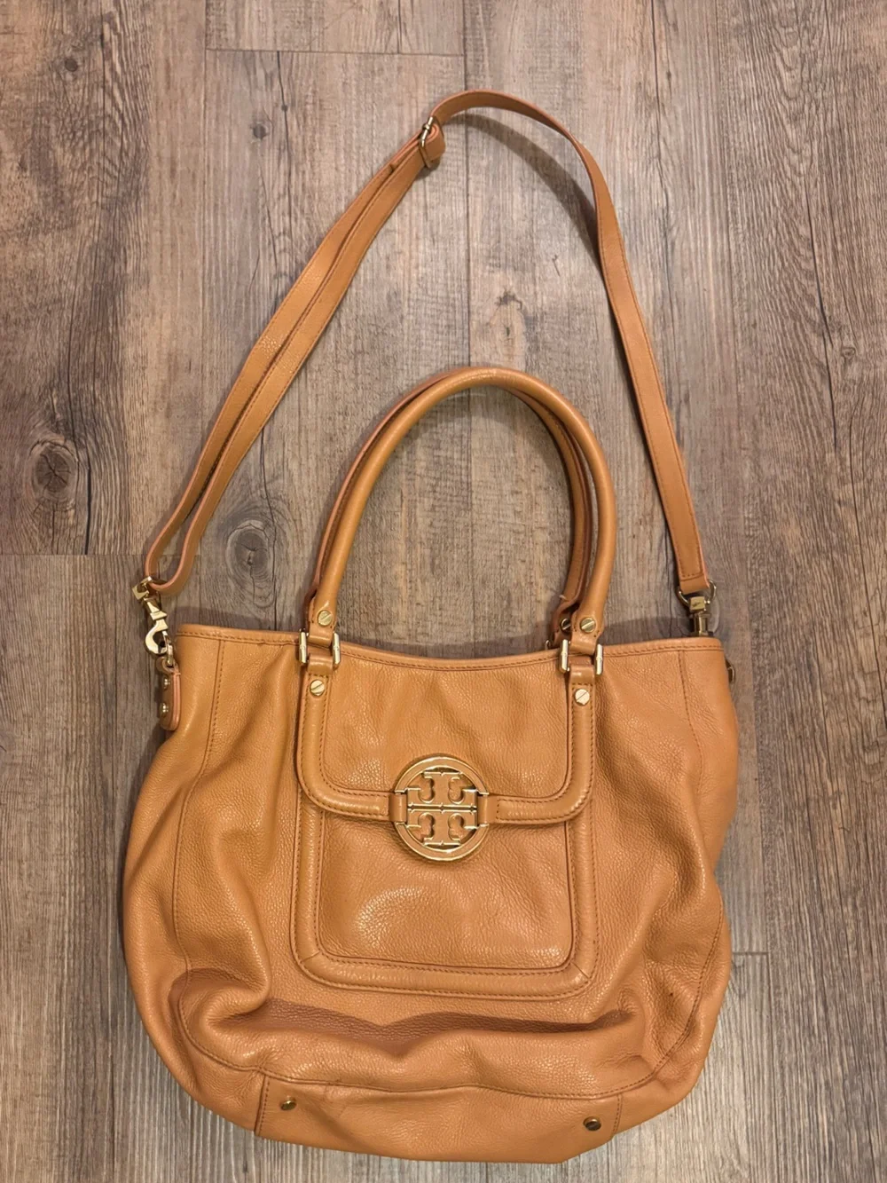 Tory Burch Amanda Beige Leather Tote with Gold Hardware